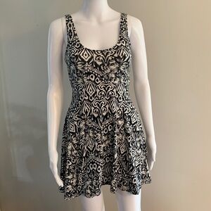 Aeropostale sleeveless dress Black and white “Sun dress” Sz XS summer is coming!